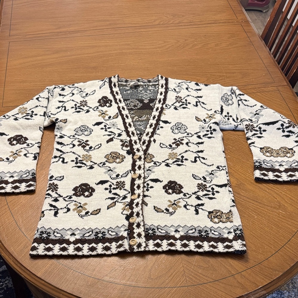 Botanical Floral V-neck English Wood Button Cottagecore Neutral Cardigan Sweater